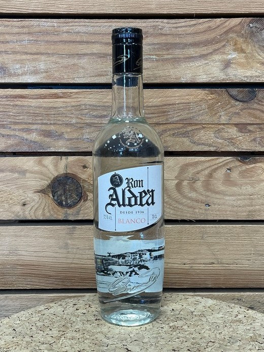 Ron Aldea blanco